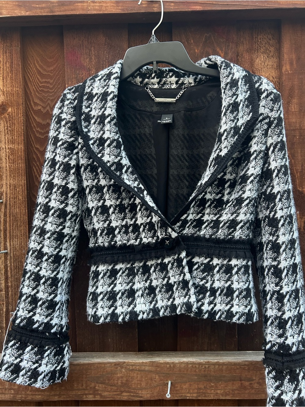 White House Black Market cropped houndstooth blazer